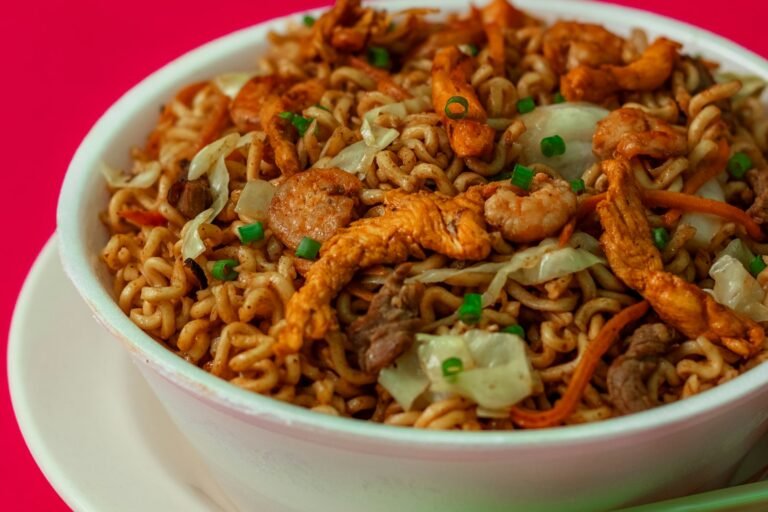 Kuracie stir-fry s rezancami a zeleninou