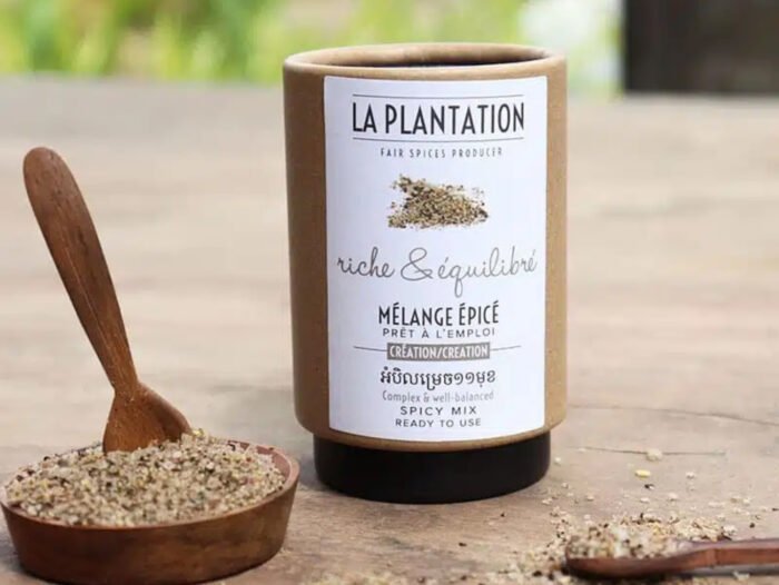 La Plantation Spicy Mix (Fleur de Sel a 11 khmérskych korenín) 50g - tubus - Image 2
