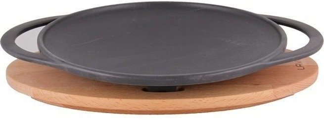 LAVA METAL Liatinová panvica „wok“ 28 cm s dreveným podstavcom